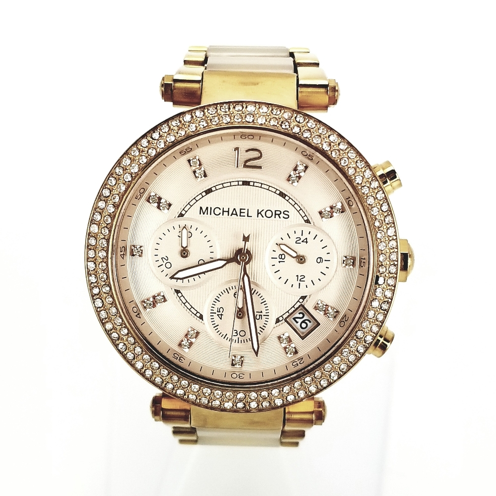 Michael Kors Womens Chronograph Rose Gold Tone Cry